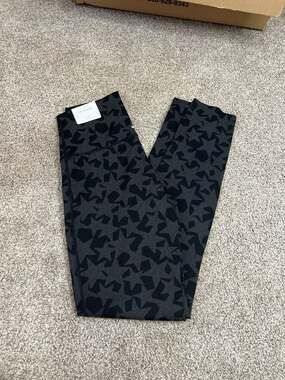 Aerie OFFLINE Chill Play Move Feel Cool 7/8 Star Print Leggings